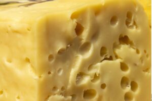 El queso y la producción de gases: ¿mito o realidad?