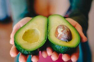 Tienes cuidado con el queso y el aguacate: ¿realmente engordan?